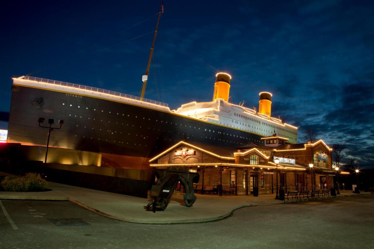 Wilderness Lodge, Hot Tub, Game Room, Pool Access, 1089 Free Tickets Each Paid Day, Dollywood And M Sevierville Bagian luar foto