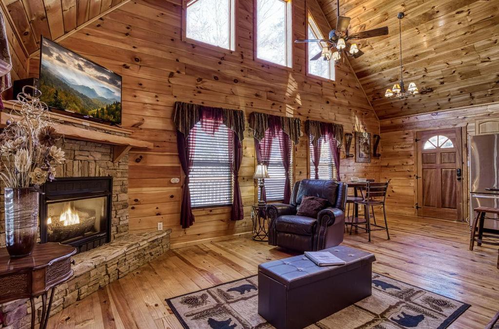Wilderness Lodge, Hot Tub, Game Room, Pool Access, 1089 Free Tickets Each Paid Day, Dollywood And M Sevierville Bagian luar foto